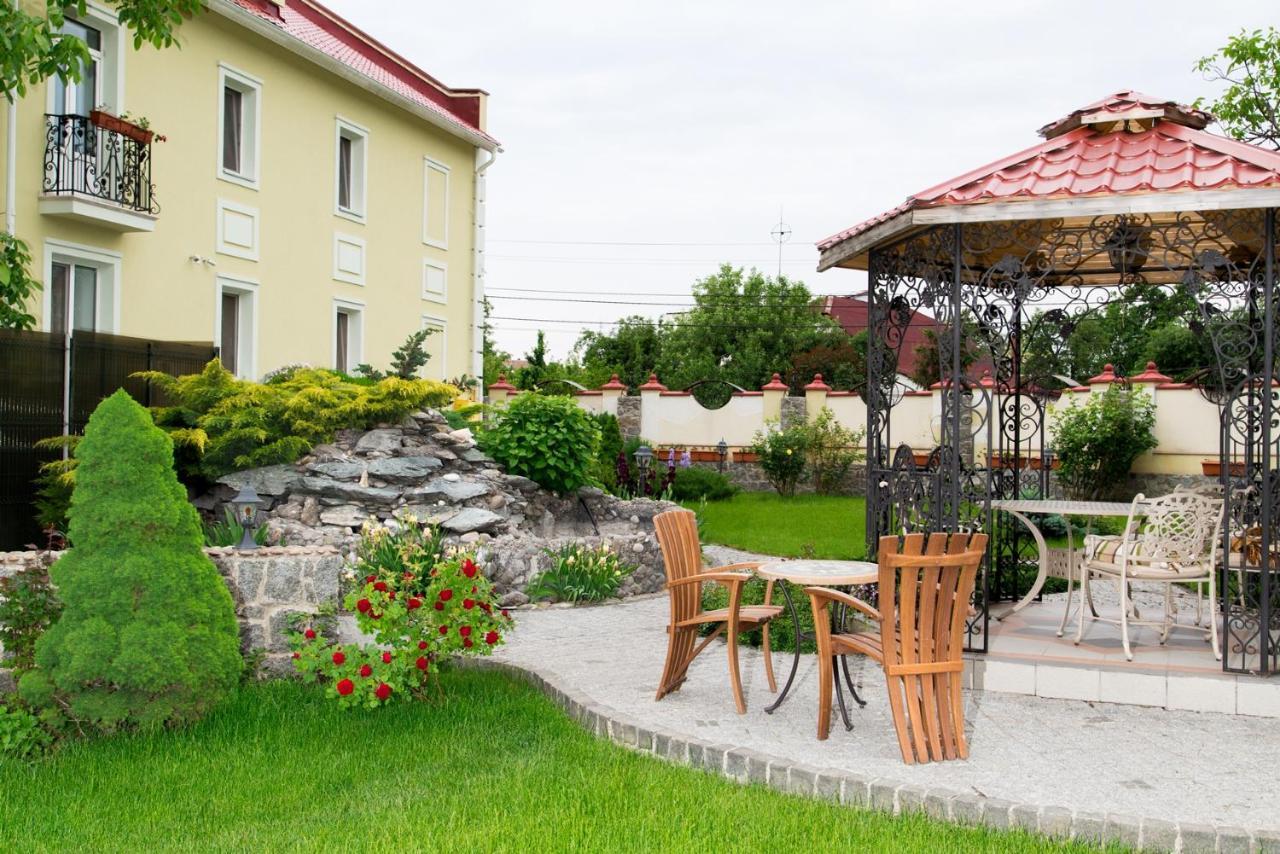 Villa Oselya Kiev Ngoại thất bức ảnh