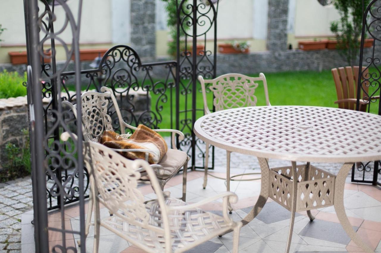 Villa Oselya Kiev Ngoại thất bức ảnh