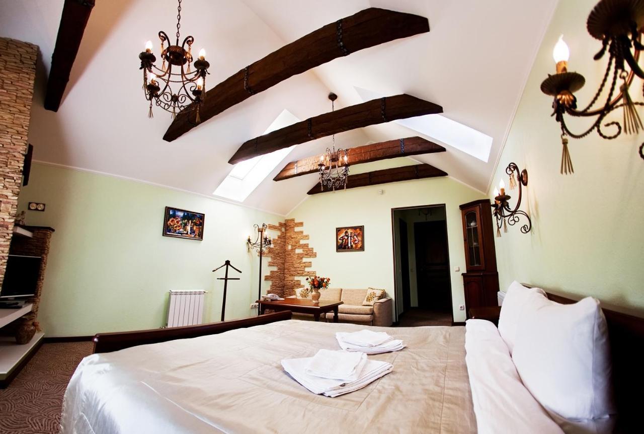 Villa Oselya Kiev Ngoại thất bức ảnh