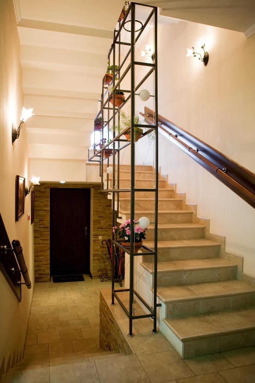 Villa Oselya Kiev Ngoại thất bức ảnh